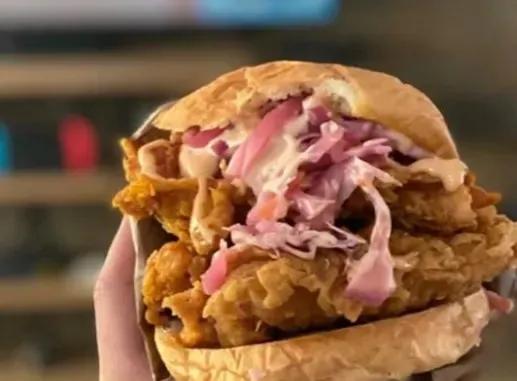 Popular item de Hot Mamma's Kitchen: The Perfect Tennessee Torta