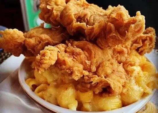 Popular item de Hot Mamma's Kitchen: Tiras de Pollo (Tenders)