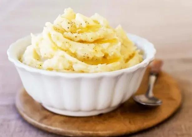 Popular item de Hot Mamma's Kitchen: Mashed Potatoes